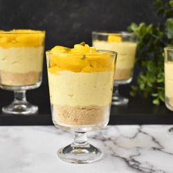 Mango Cheesecake Parfait Mango Cheesecake Parfait