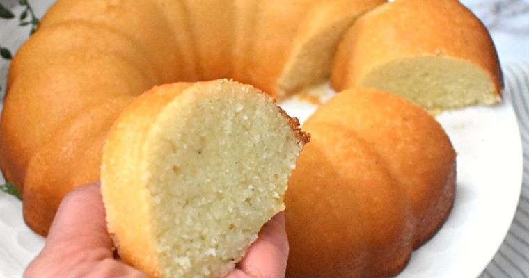 Eggless Rava Cake - Semolina Cake Eggless Rava Cake – Semolina Cake